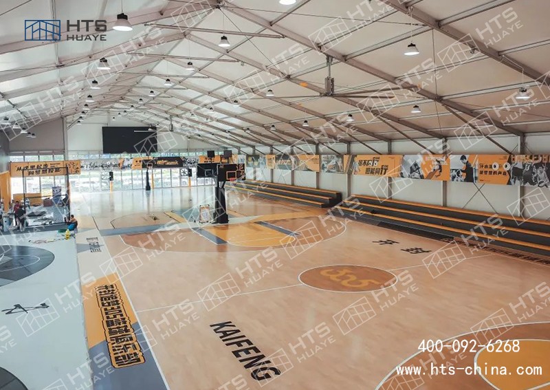 超2000平方的體育篷房館籃球，搭建周期在1周之內(nèi)